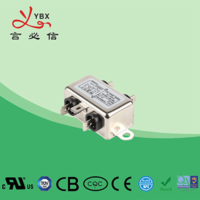 تمرير منخفض للمعدات الكهربائية AC 250V مقبس EMI Filter 10A